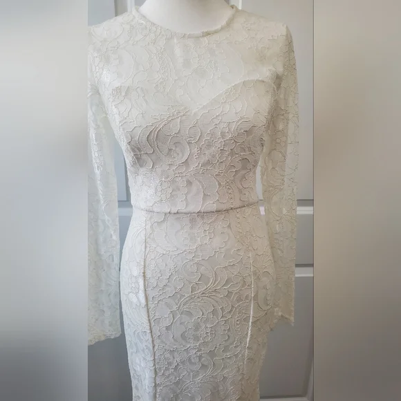 NEW Lulu's Lace Wedding Dress - Picture 6 of 16